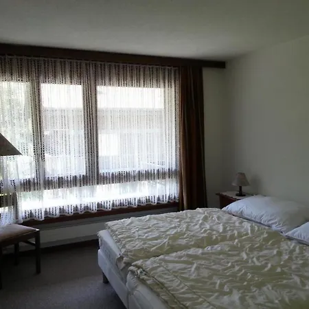 42 Apartment *